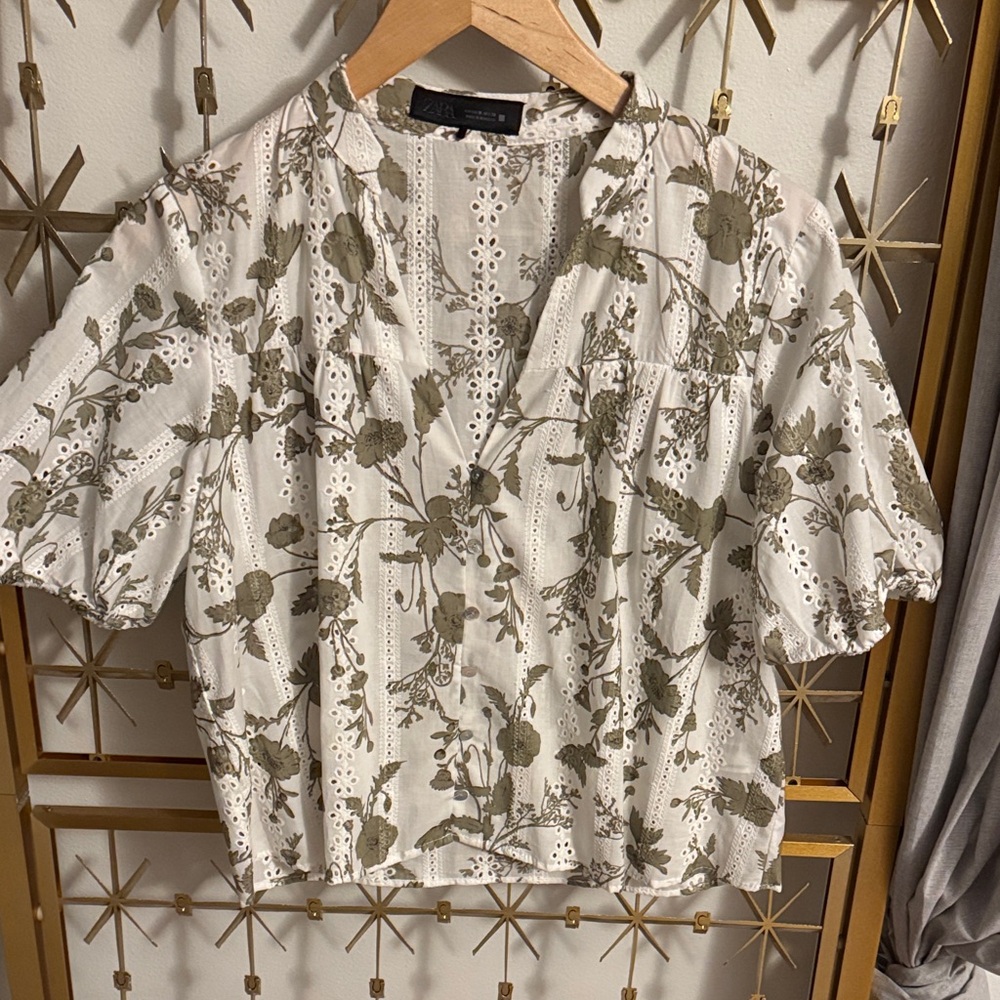 Zara White and Olive Floral Blouse